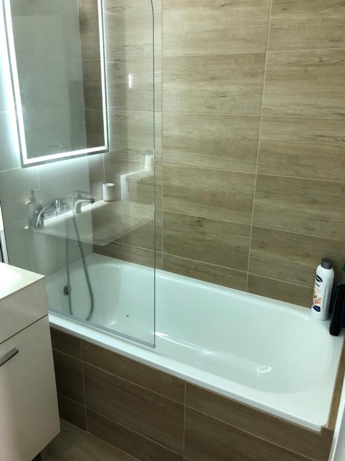 Carmen Deluxe Appartement Novi Sad Buitenkant foto
